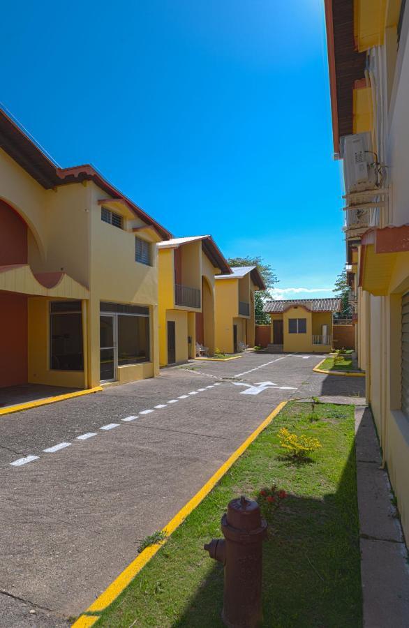Villas Del Mar La Ceiba Exteriör bild